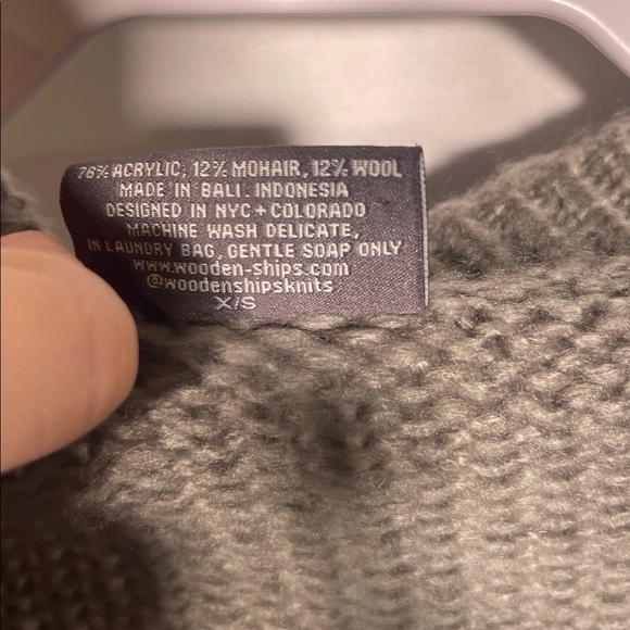 WOODEN SHIPS WOMENS GRAY MERRY + HAPPY HOLIDAY WOOL SWEATER XS/S - Picture 3 of 4